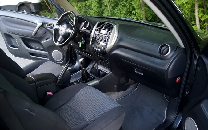 Toyota RAV4 cena 39500 przebieg: 156426, rok produkcji 2004 z Radom małe 436